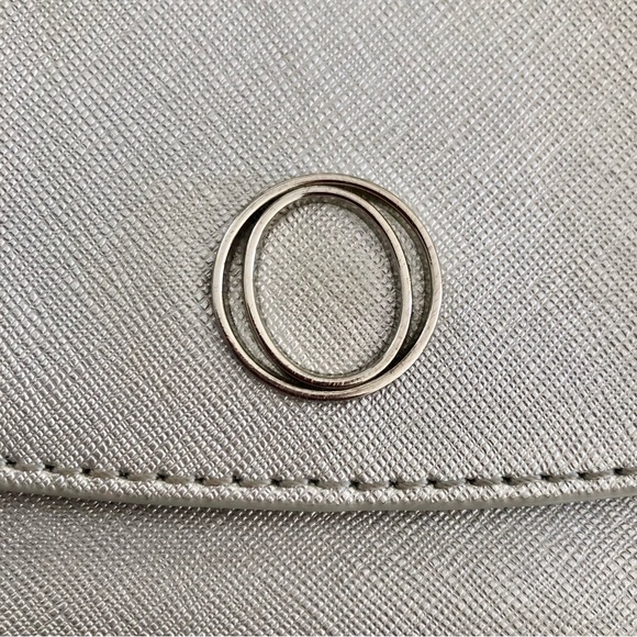 Oroton Metier mini crossbody bag in silver saffiano leather - Picture 3 of 9